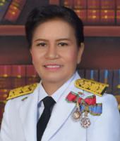 นางเพ็ญญาภรณ์ เกลี้ยงพร้อม